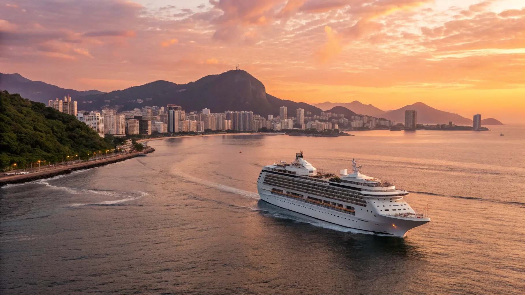 Luxuoso navio de cruzeiro MSC Fantasia saindo do porto de Santos ao amanhecer para um cruzeiro de 5 dias, com foco nos cruzeiros de 5 dias Santos